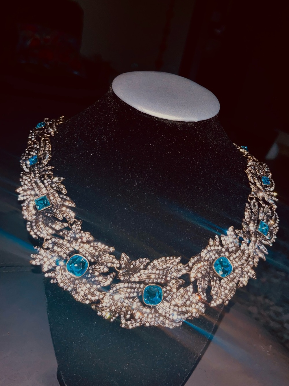 Authentic Heidi Daus Aqua Blue Swarovski Crystal Statement Necklace - Picture 5 of 5